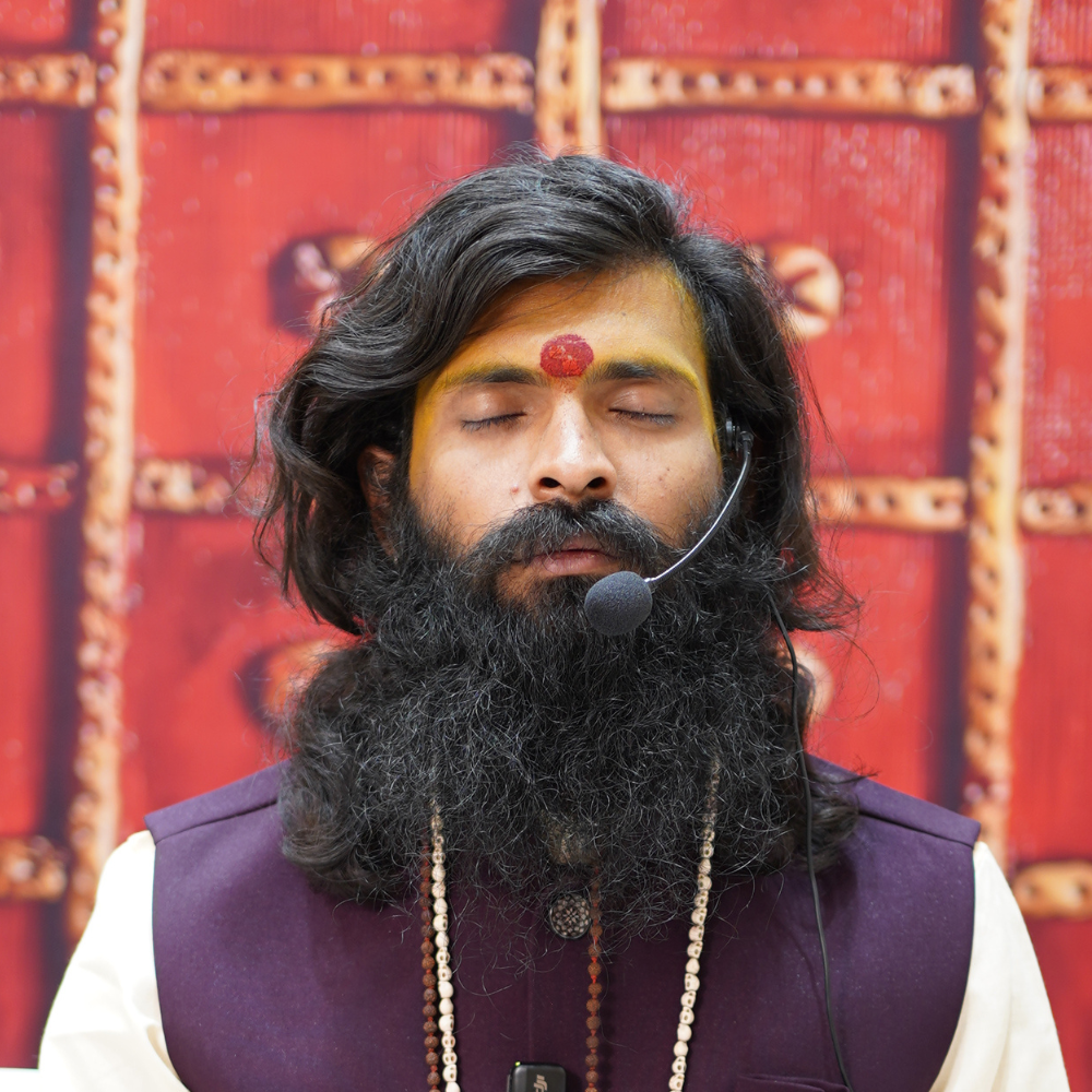 ध्यानस्थ गुरुजी